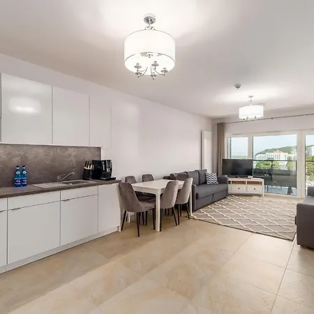 Family Aquamarina Prima By Renters *